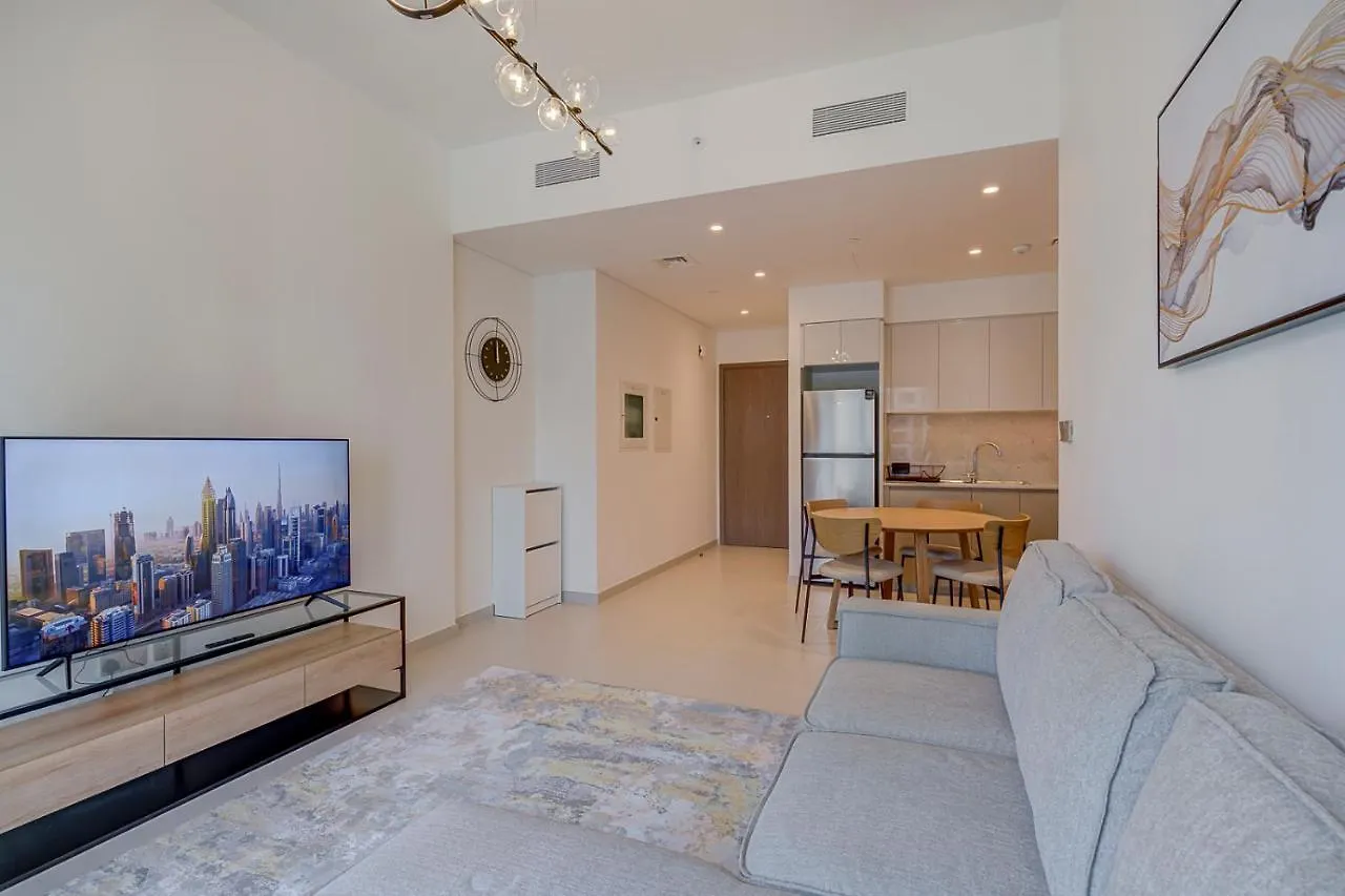 Daire Mira Holiday Homes - Lovely 1 Bedroom In Downtown Dubai