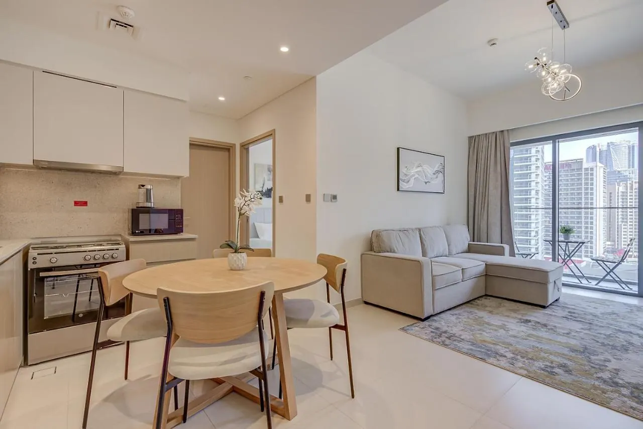 Daire Mira Holiday Homes - Lovely 1 Bedroom In Downtown Dubai Birleşik Arap Emirlikleri